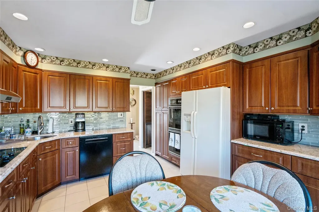 59 Cedar Street Massapequa NY 11758