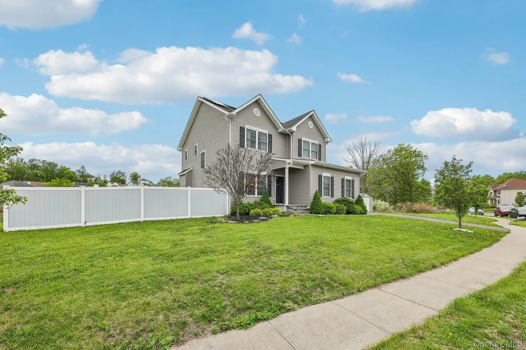 3105 Betsy Ross Ridge New Windsor NY 12553