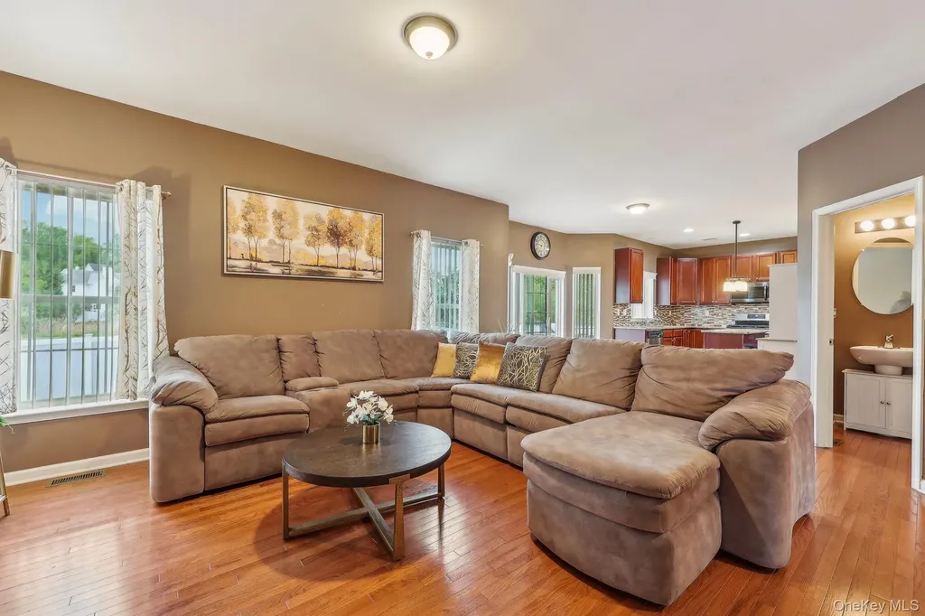 3105 Betsy Ross Ridge New Windsor NY 12553