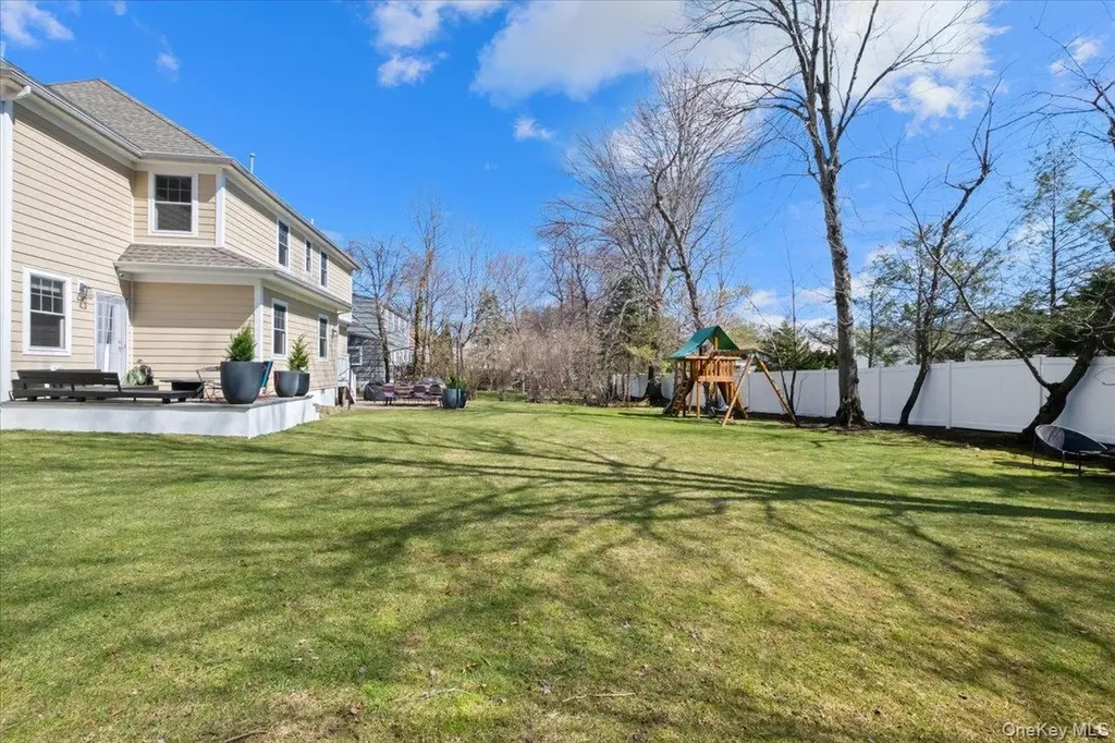 73 Atherstone Road Scarsdale NY 10583