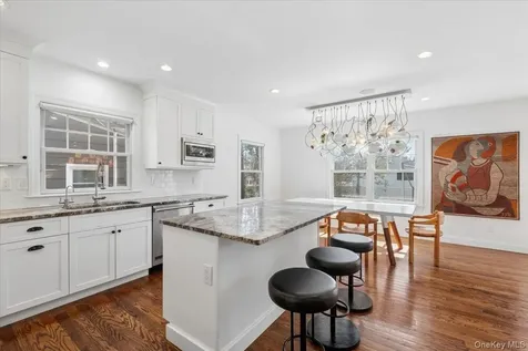 73 Atherstone Road Scarsdale NY 10583