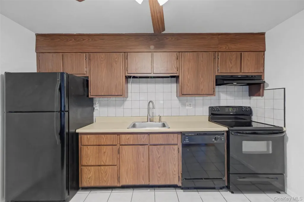1840 Crompond Road Peekskill NY 10566
