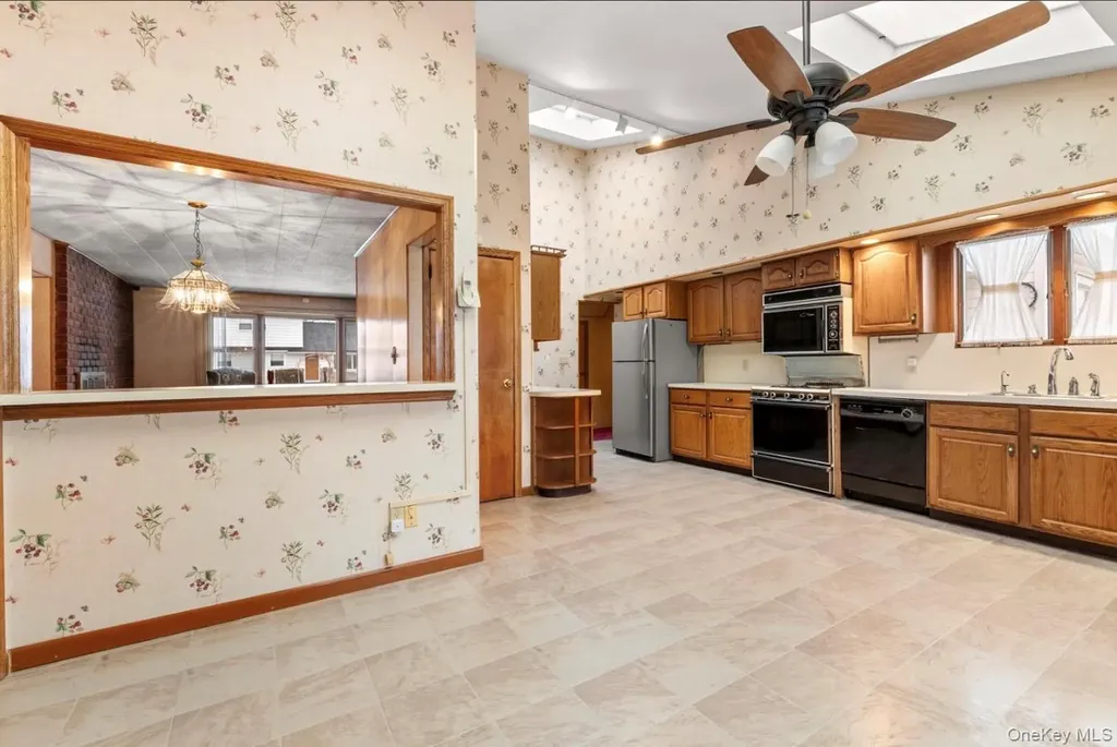 181 Sycamore Avenue Bethpage NY 11714