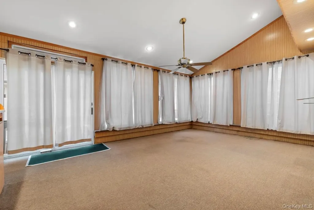 181 Sycamore Avenue Bethpage NY 11714
