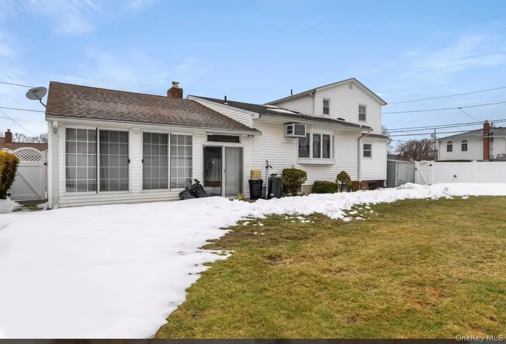 181 Sycamore Avenue Bethpage NY 11714