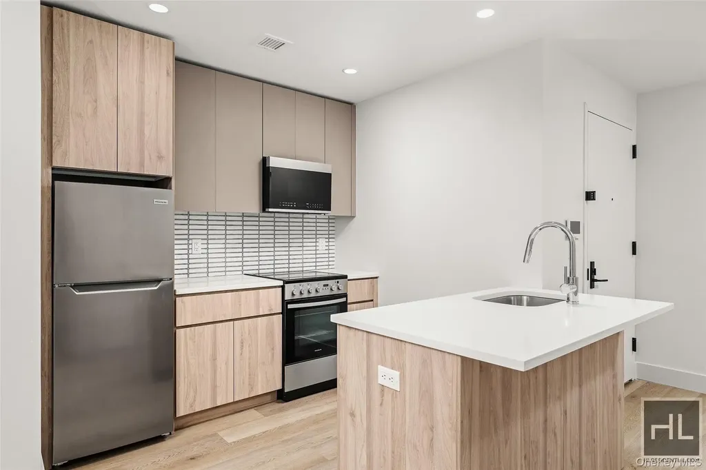 91 Bruckner Boulevard Bronx NY 10454