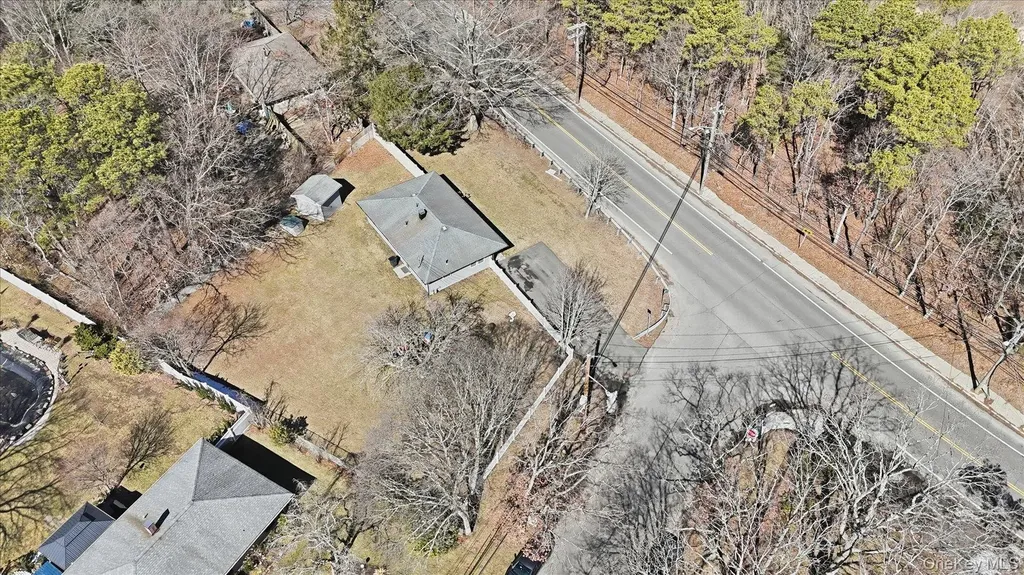 130 Beaver Dam Road Brookhaven NY 11719