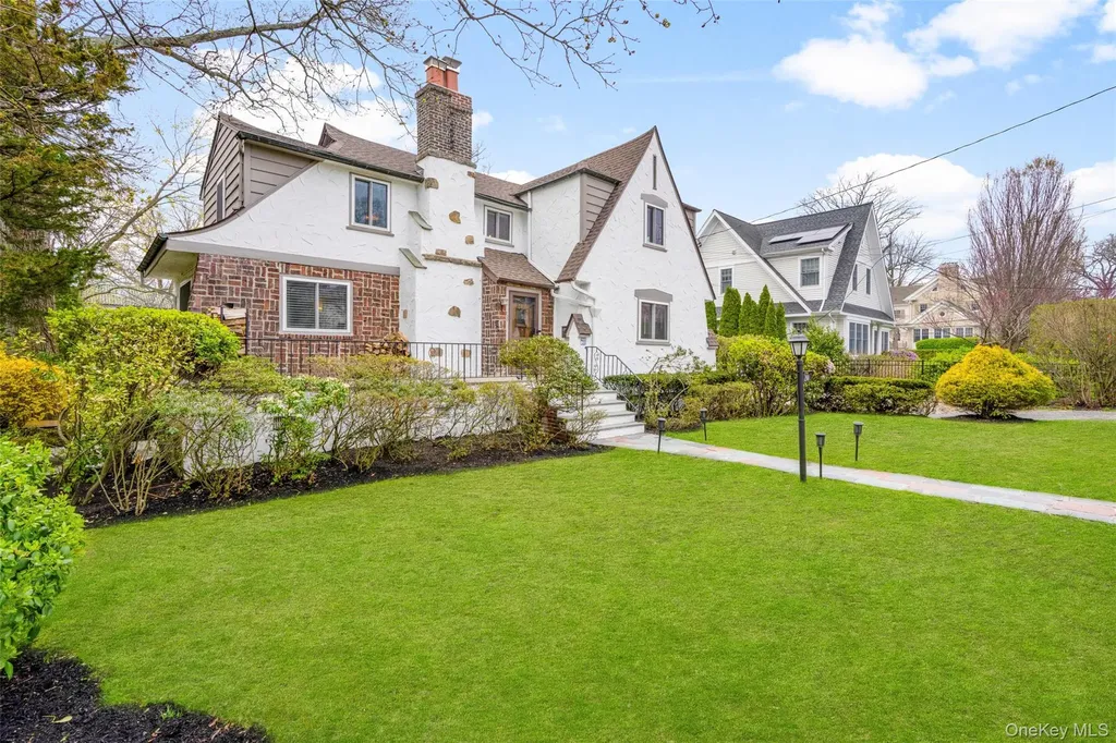 200 Larchmont Avenue Larchmont NY 10538