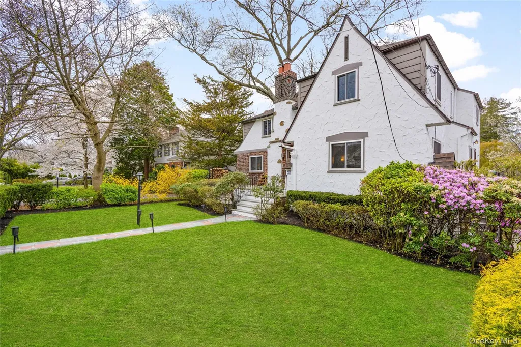 200 Larchmont Avenue Larchmont NY 10538