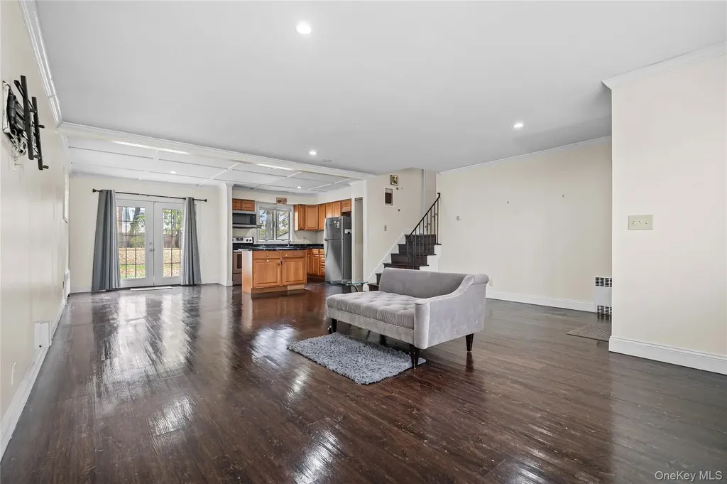 1043 Wilson Boulevard Central Islip NY 11722