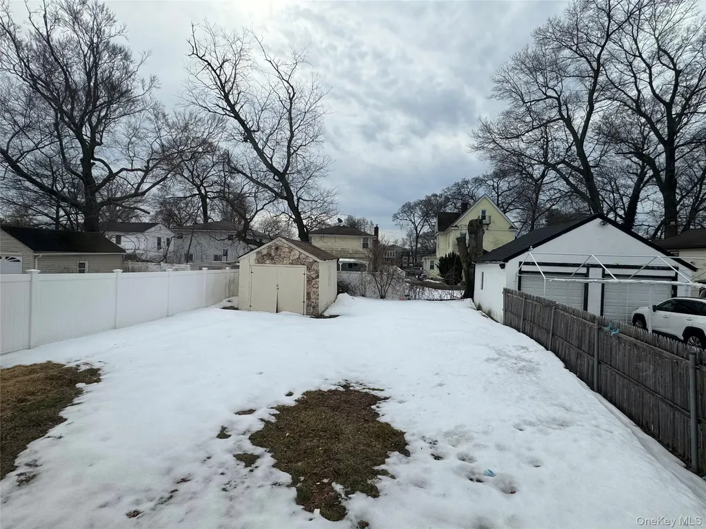 110 Woodside Avenue Freeport NY 11520