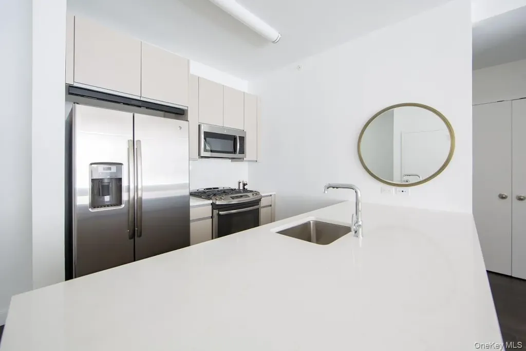 1 Third Mineola NY 11501
