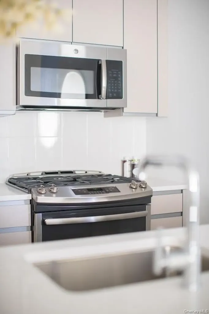 1 Third Mineola NY 11501