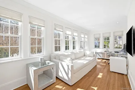 120 Brite Avenue Scarsdale NY 10583