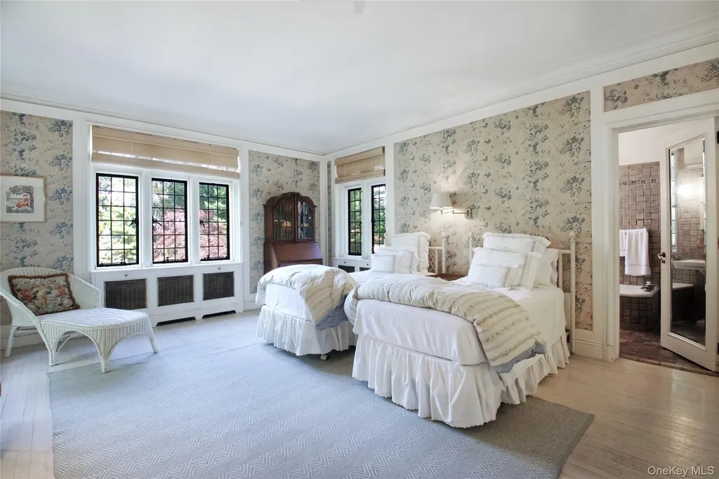107 Bayview Road Manhasset NY 11030