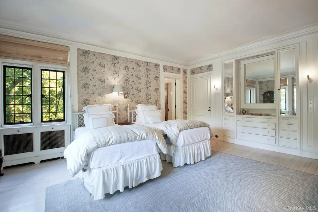107 Bayview Road Manhasset NY 11030