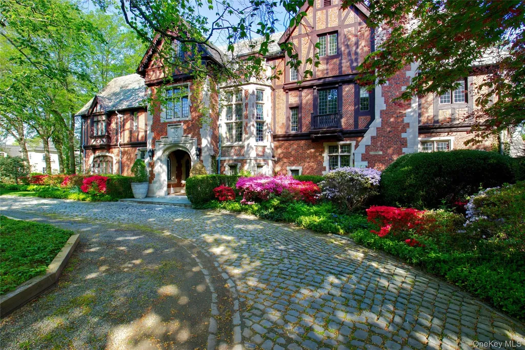 107 Bayview Road Manhasset NY 11030