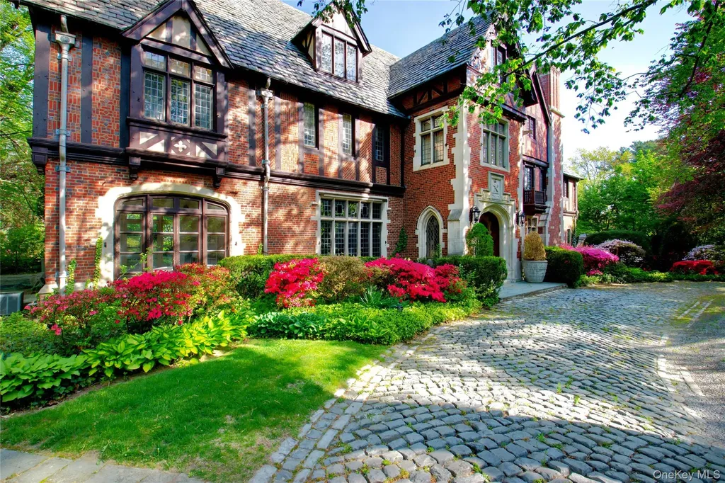 107 Bayview Road Manhasset NY 11030