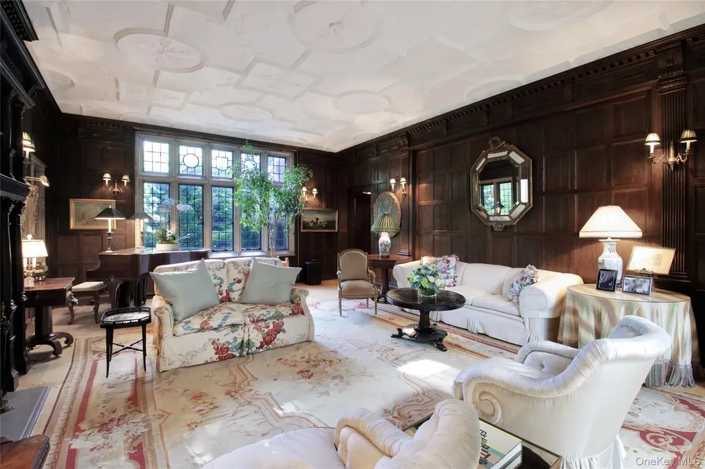 107 Bayview Road Manhasset NY 11030