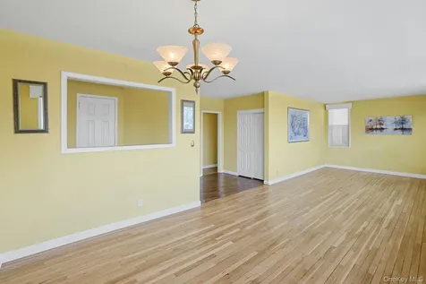 4 Channing Place Eastchester NY 10709