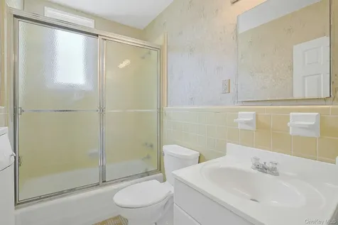 4 Channing Place Eastchester NY 10709