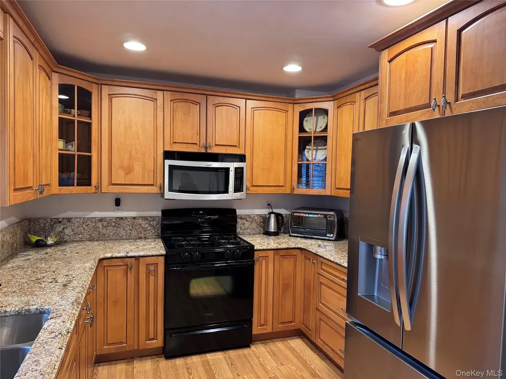10 Evan Court Nanuet NY 10954