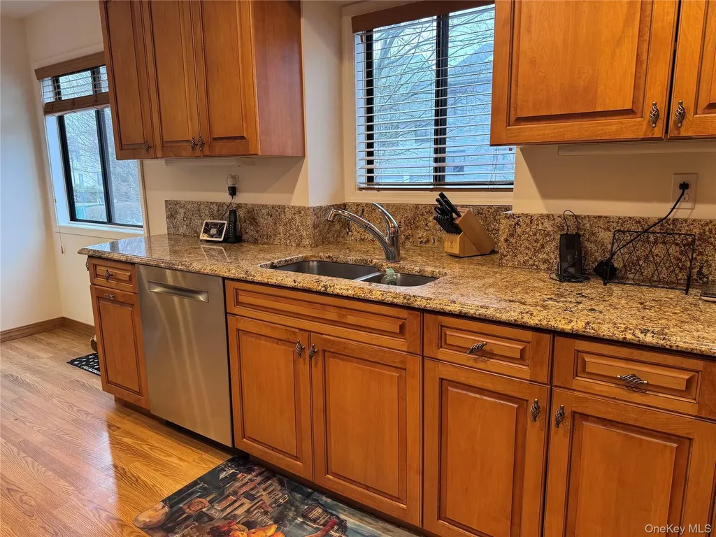 10 Evan Court Nanuet NY 10954