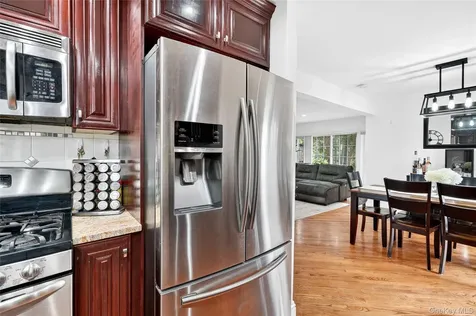 41 Pembrooke Court Putnam Valley NY 10579