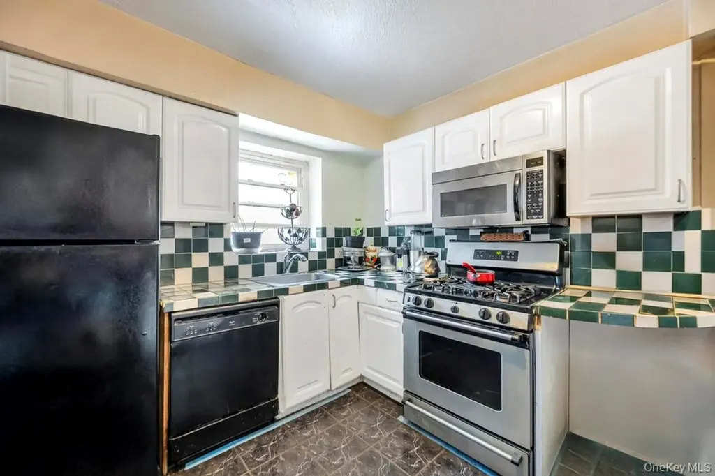 13 Crystal Street Elmont NY 11003