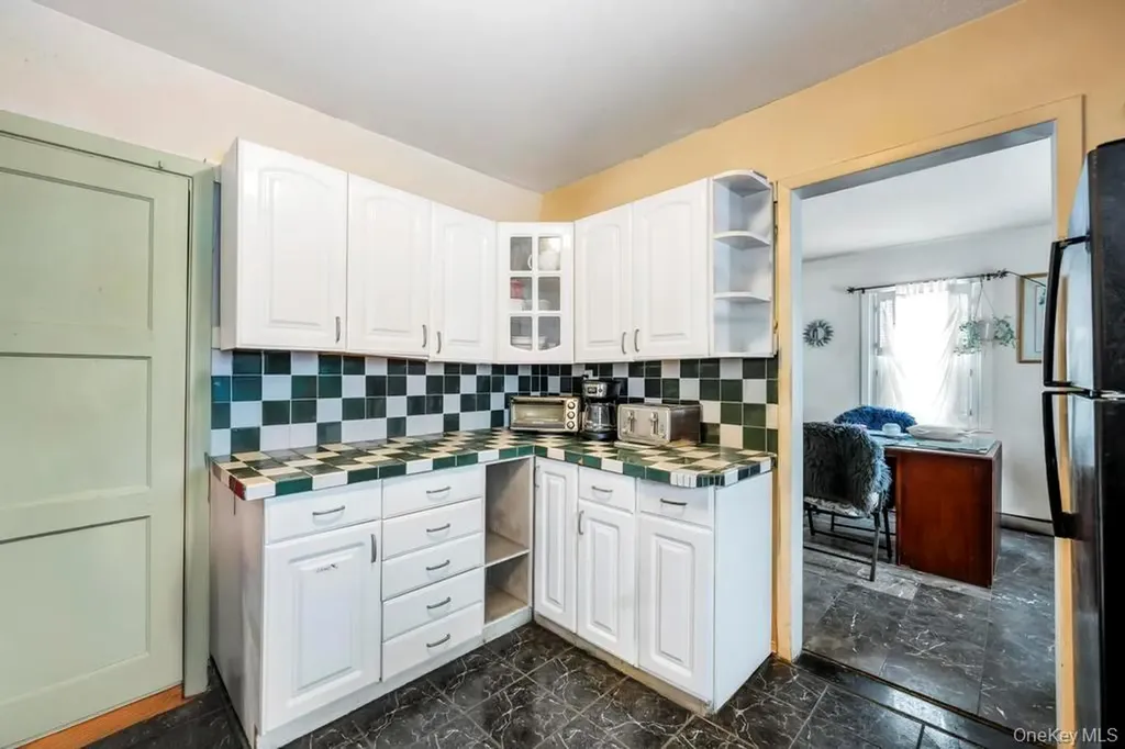 13 Crystal Street Elmont NY 11003
