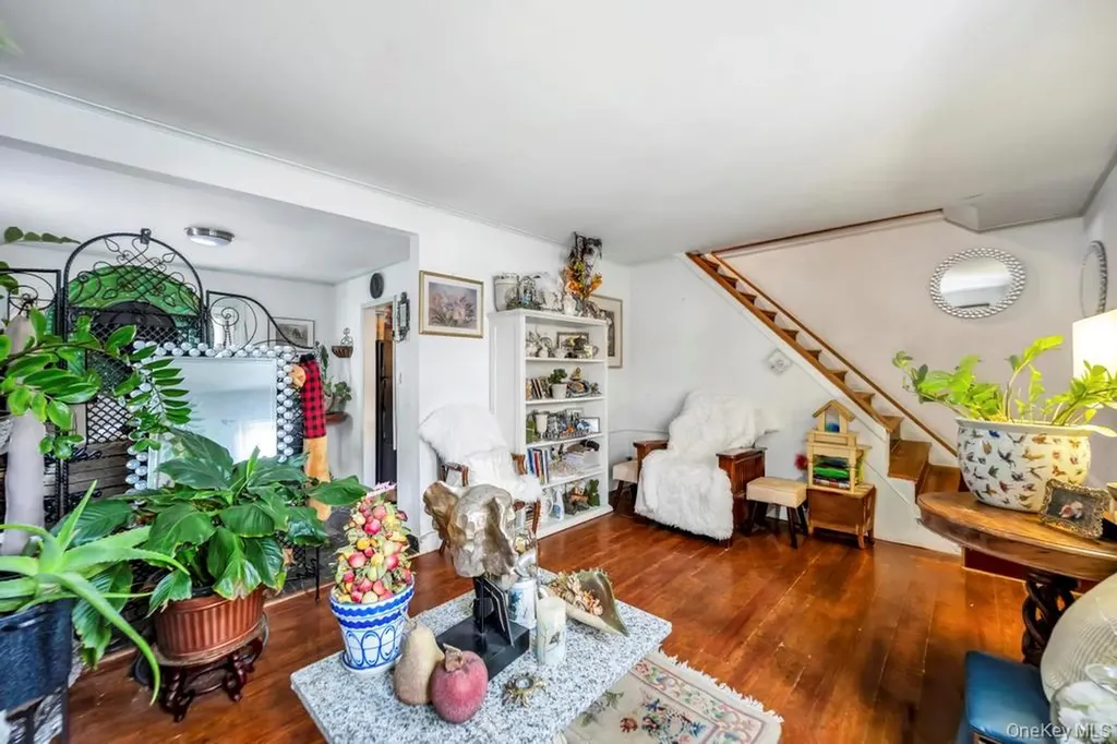 13 Crystal Street Elmont NY 11003