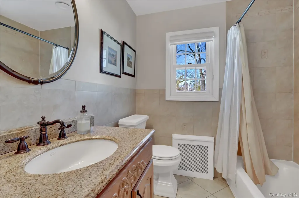 8 Noel Place Smithtown NY 11787