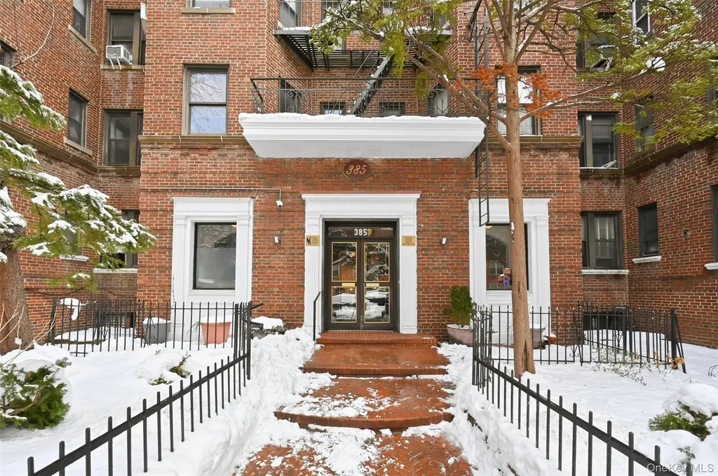 385 Argyle Road Brooklyn NY 11218