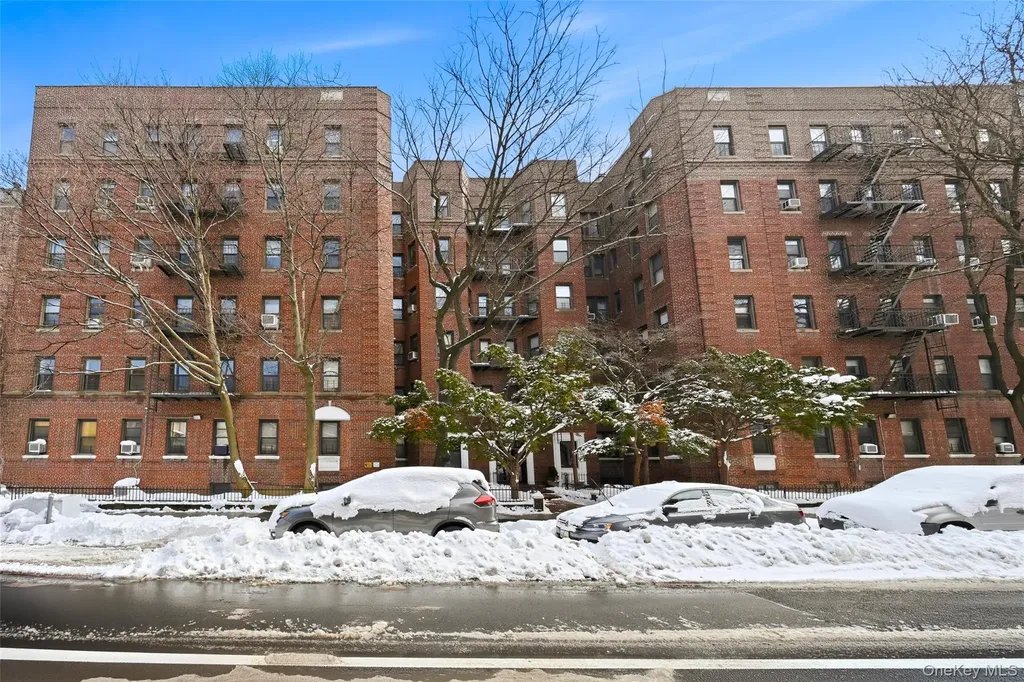 385 Argyle Road Brooklyn NY 11218