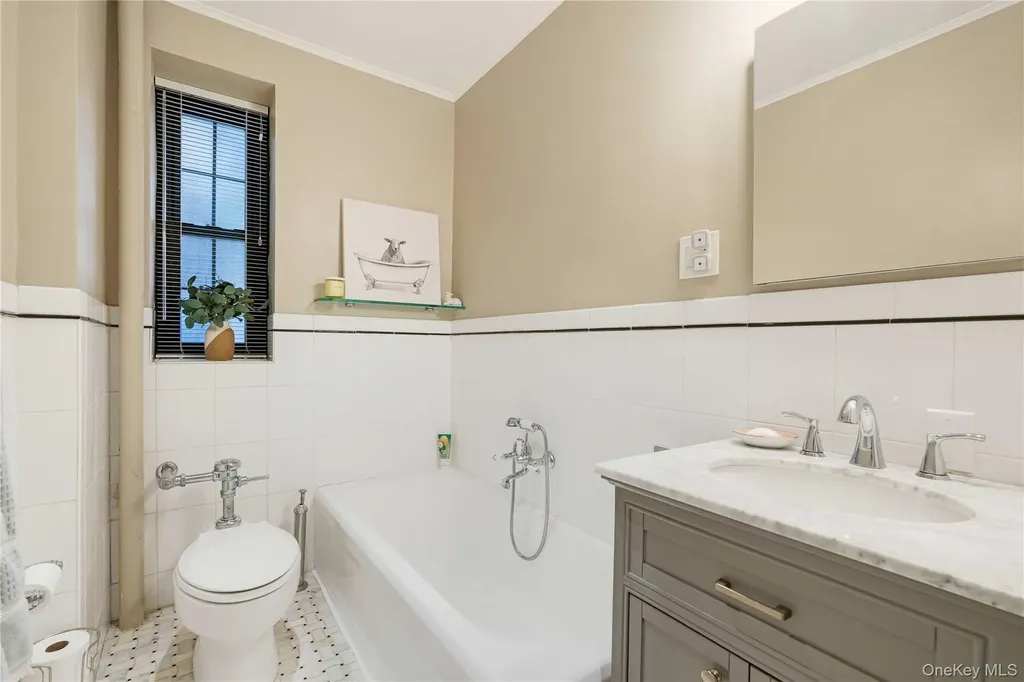 94-11 69th Avenue Forest Hills NY 11375