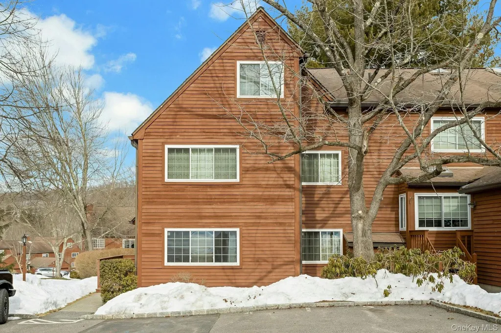 802 Autumn Lane Brewster NY 10509