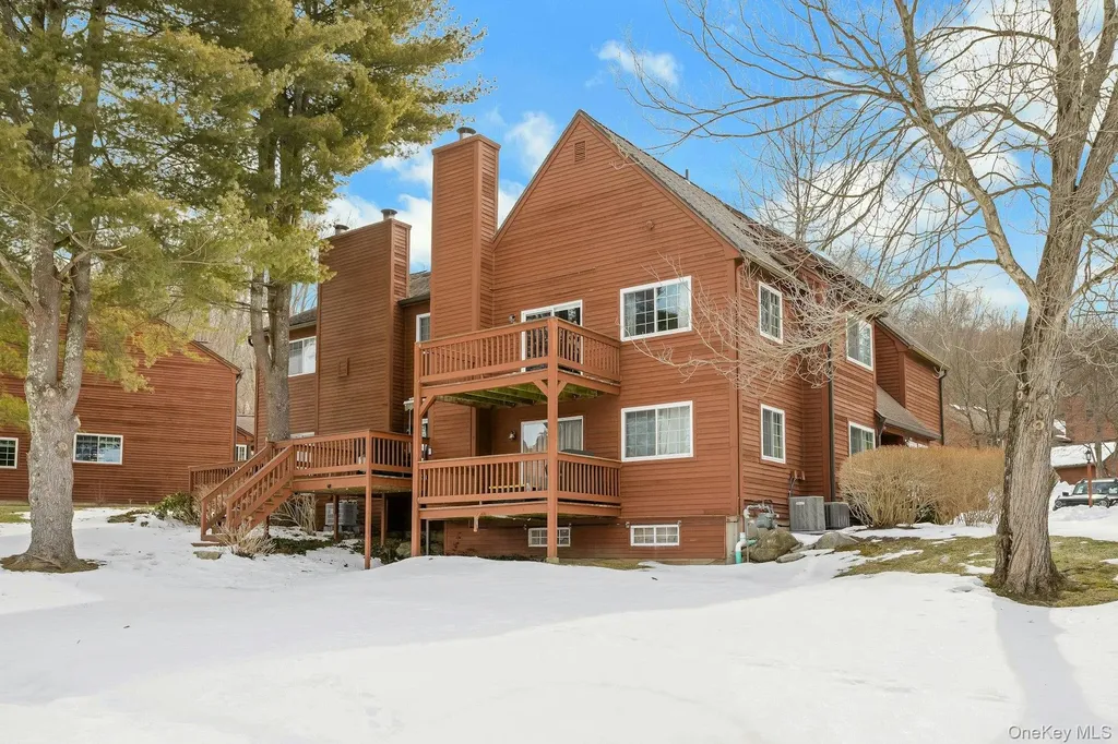 802 Autumn Lane Brewster NY 10509