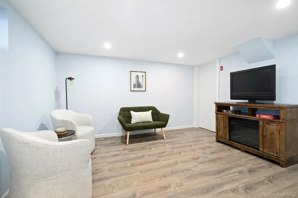 35 Summit Drive Mahopac NY 10541