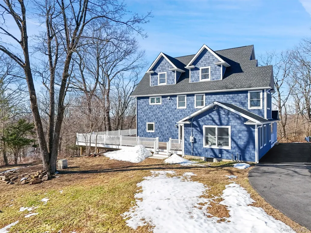 35 Summit Drive Mahopac NY 10541
