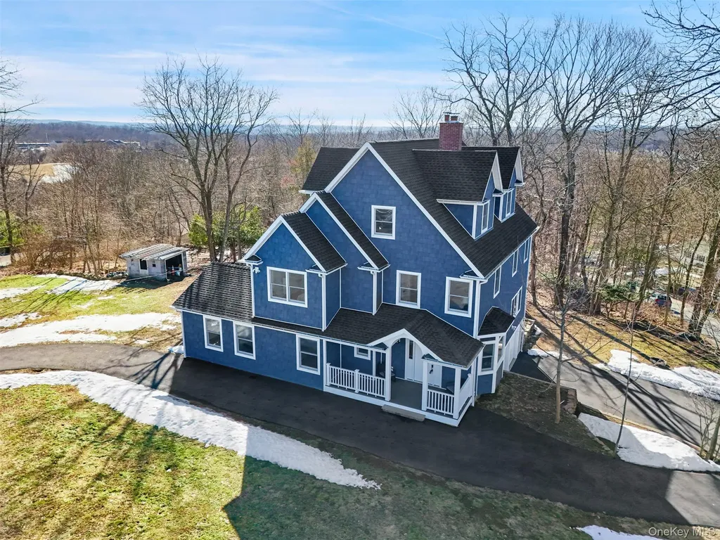 35 Summit Drive Mahopac NY 10541