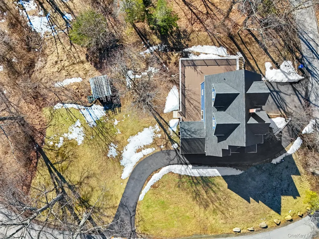 35 Summit Drive Mahopac NY 10541