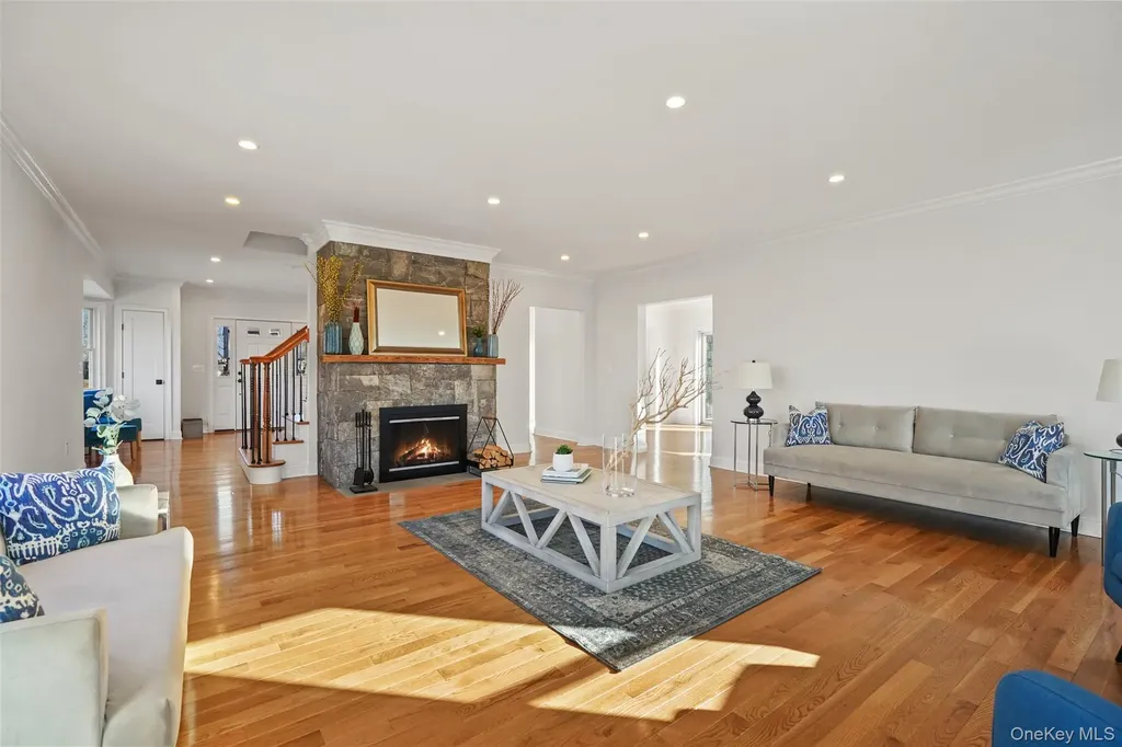 35 Summit Drive Mahopac NY 10541