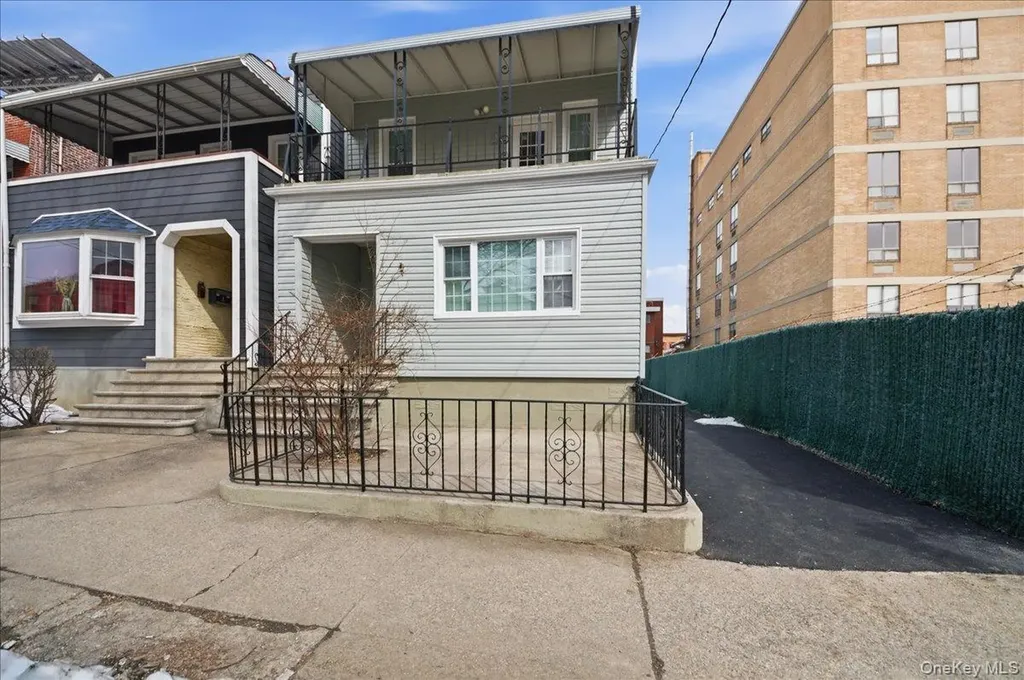 1624 Seddon Street Bronx NY 10461