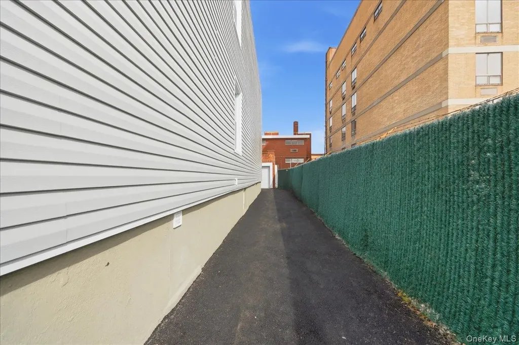1624 Seddon Street Bronx NY 10461