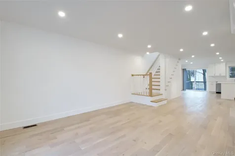 56 Kirkwood Road Port Washington NY 11050