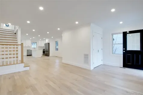 56 Kirkwood Road Port Washington NY 11050
