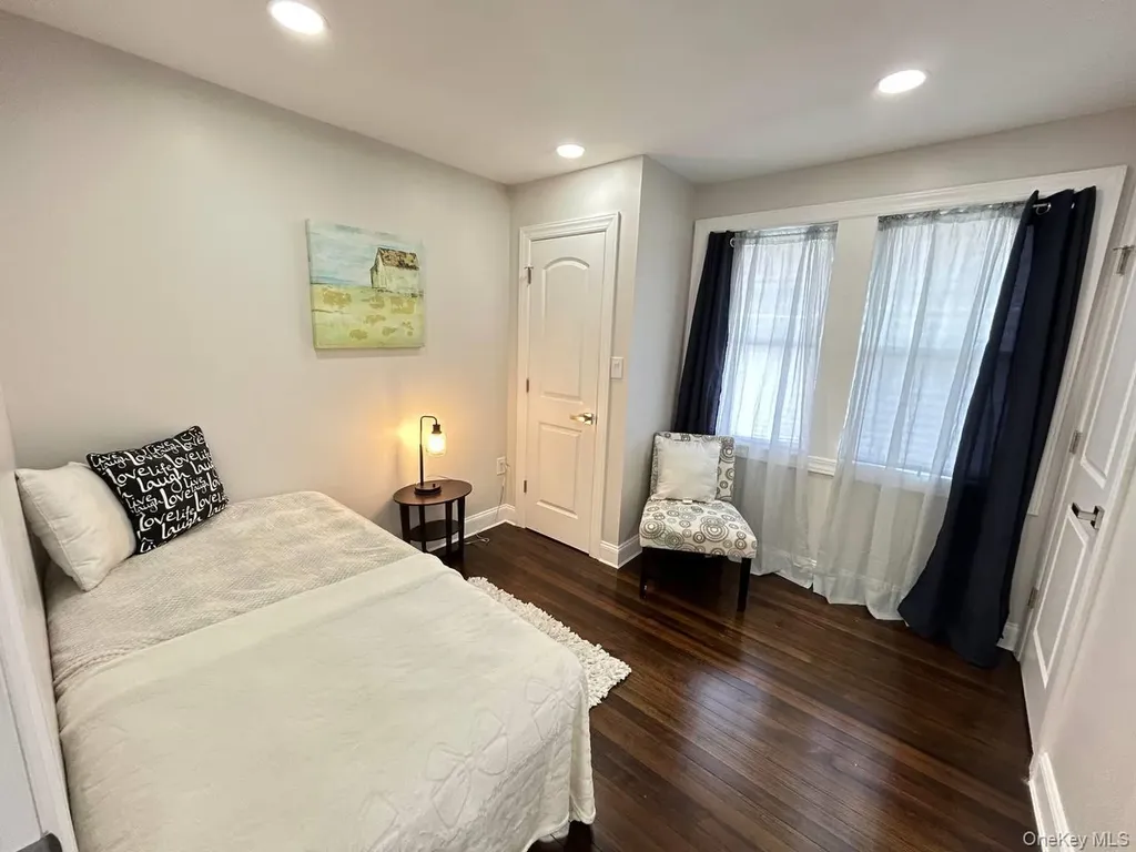 53 Lee Avenue Valley Stream NY 11581