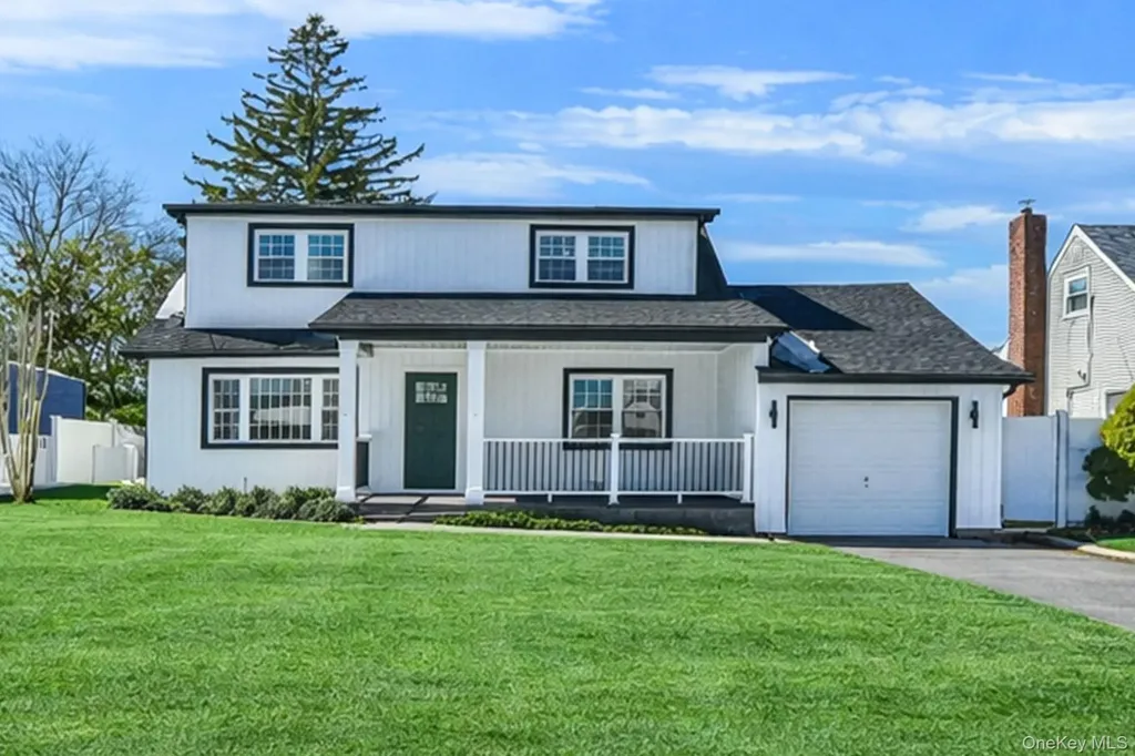 30 Jean Drive North Babylon NY 11703