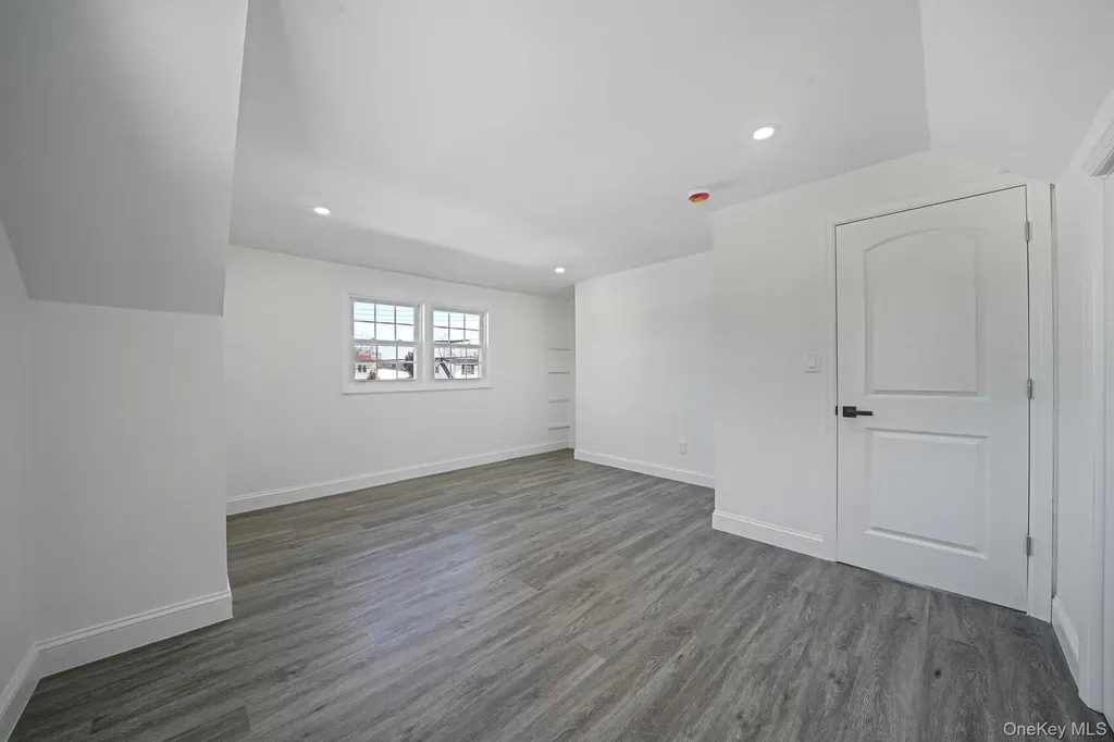 30 Jean Drive North Babylon NY 11703
