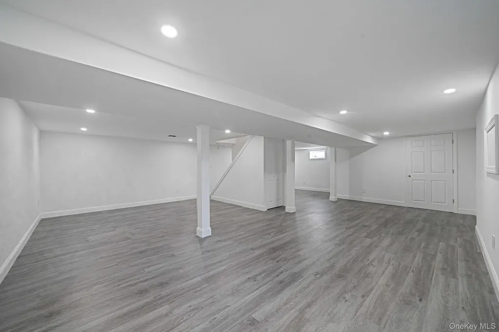 30 Jean Drive North Babylon NY 11703